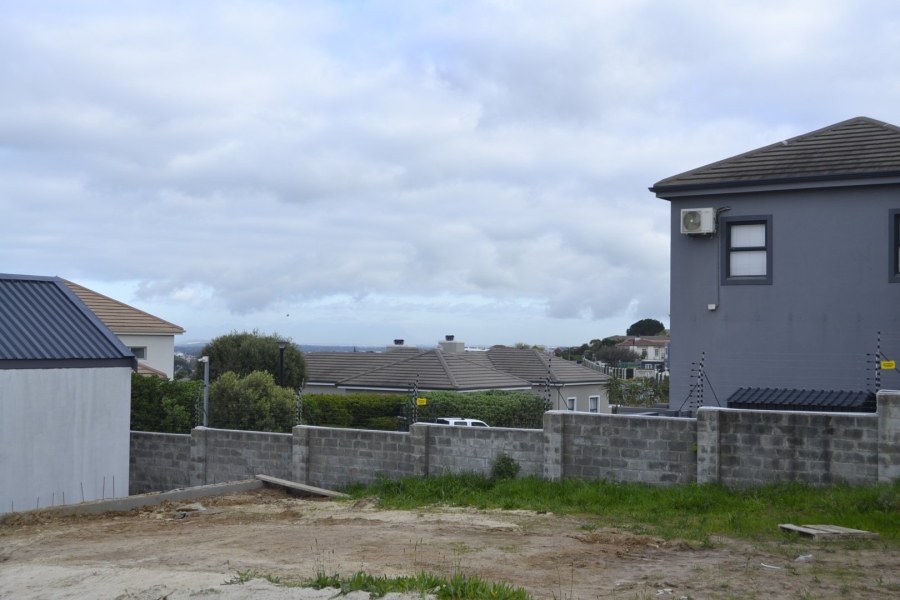  Bedroom Property for Sale in Mzuri Estate Western Cape